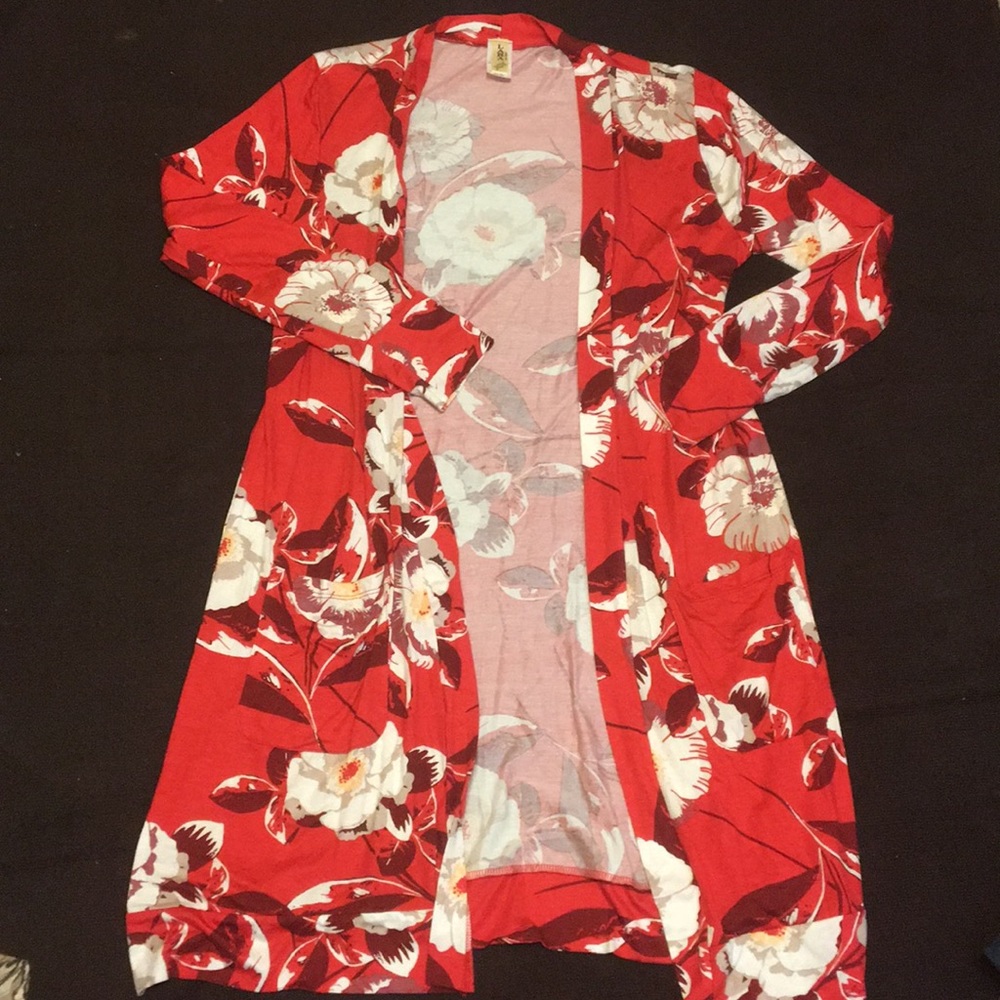 LARA floral duster. Size medium.